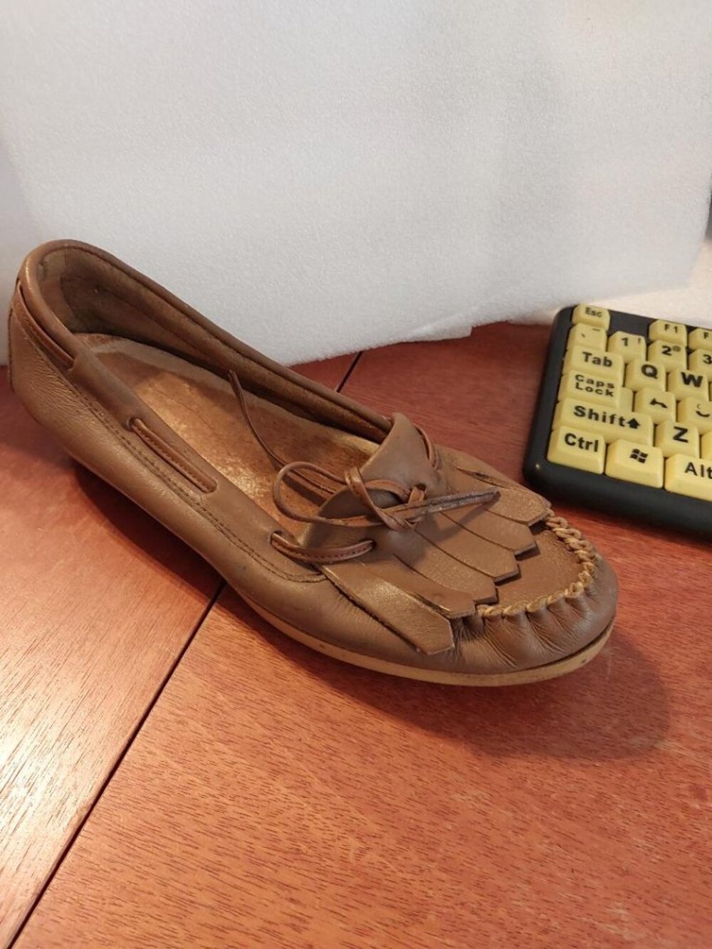 Vintage Women Yoyos Leather Moccasins Fringe Detailing Along the Top Brown Sz7.5